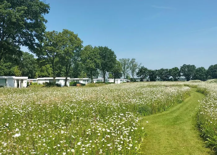 2 Bedroom Pet Friendly In Дом отдыха Афферден