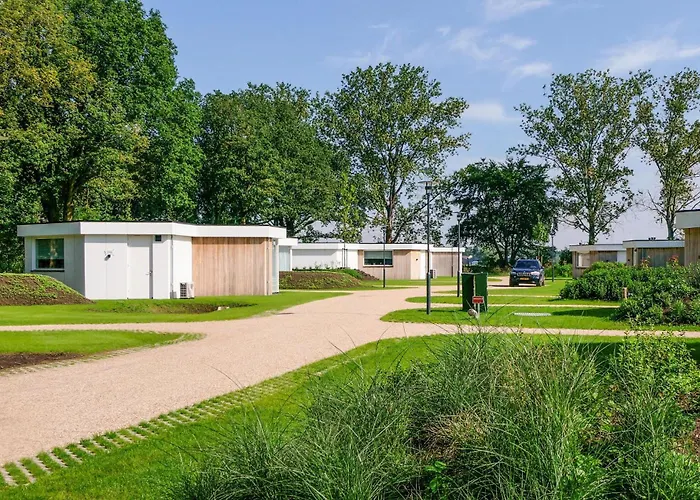 2 Bedroom Pet Friendly In *