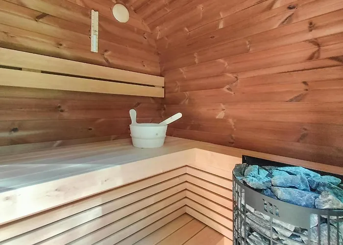 2 Bedroom Pet Friendly In אפרדן