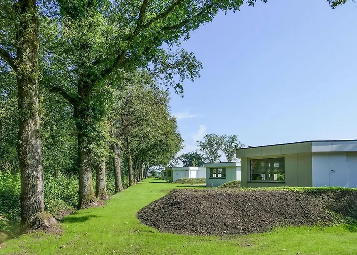 2 Bedroom Pet Friendly In *